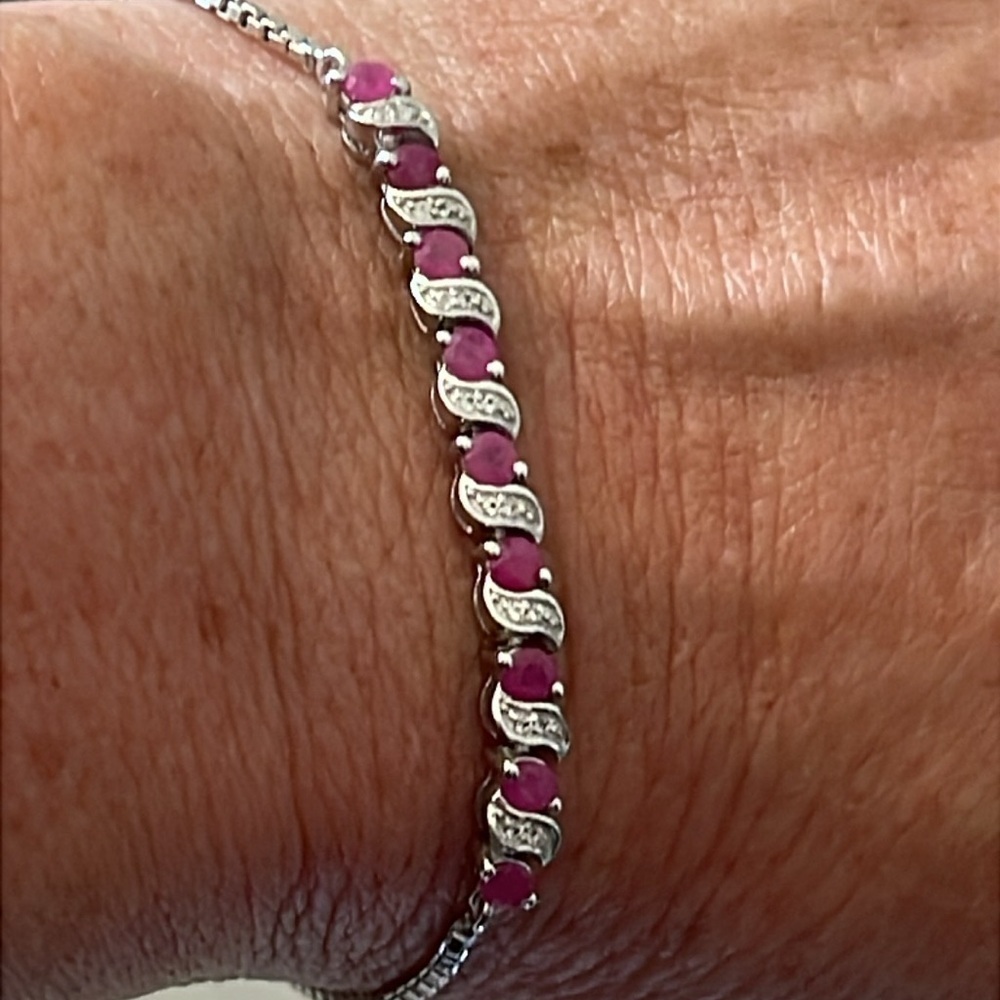 Beautiful Genuine Ruby And White Topaz Sterling Silver Adjustable Bracelet. - Picture 4 of 4